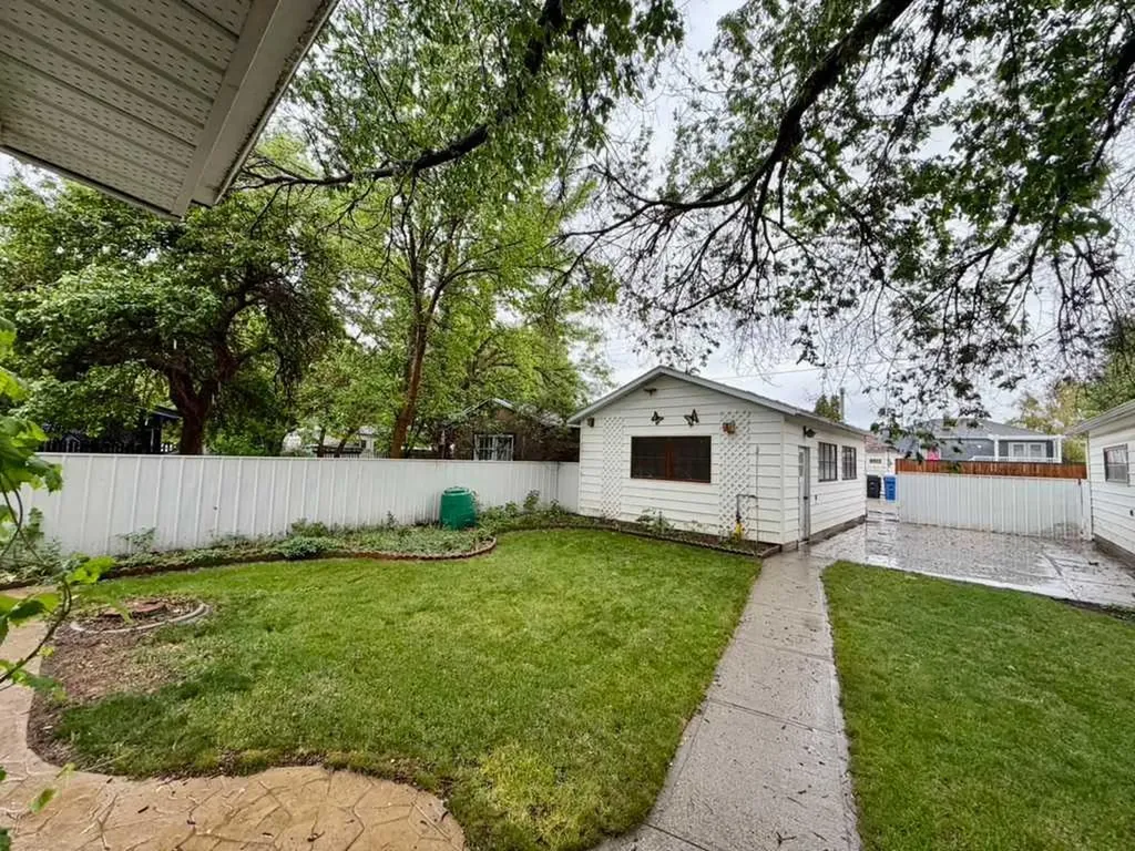 1133 20 Street S Lethbridge AB T1K2E1