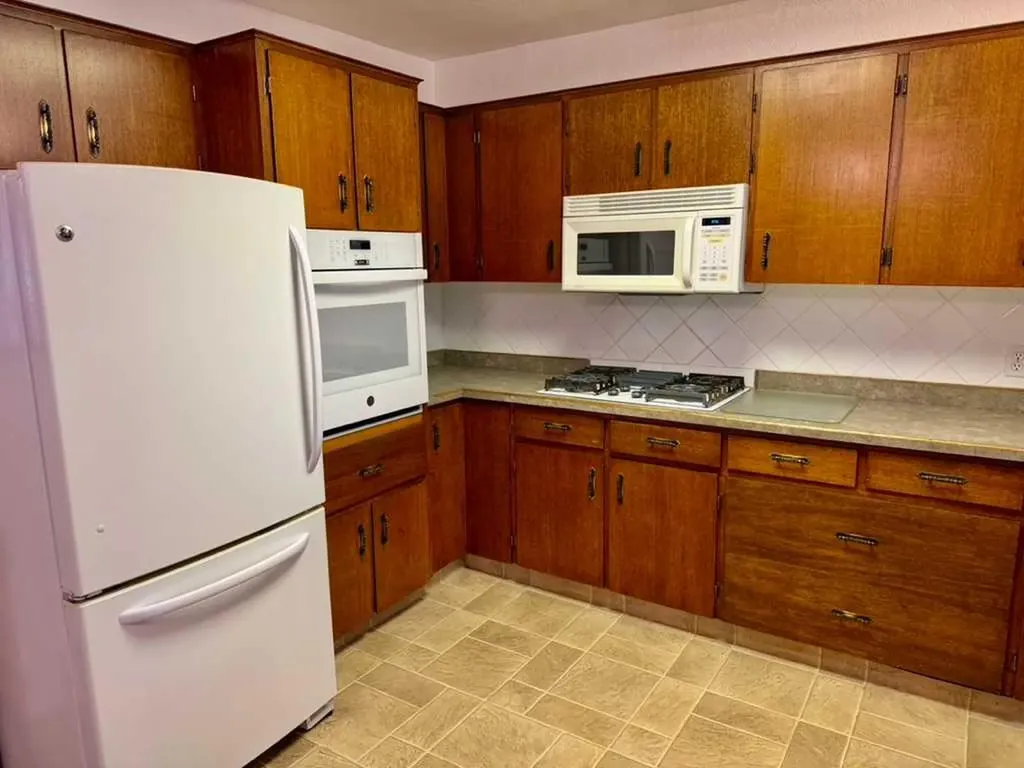 1133 20 Street S Lethbridge AB T1K2E1