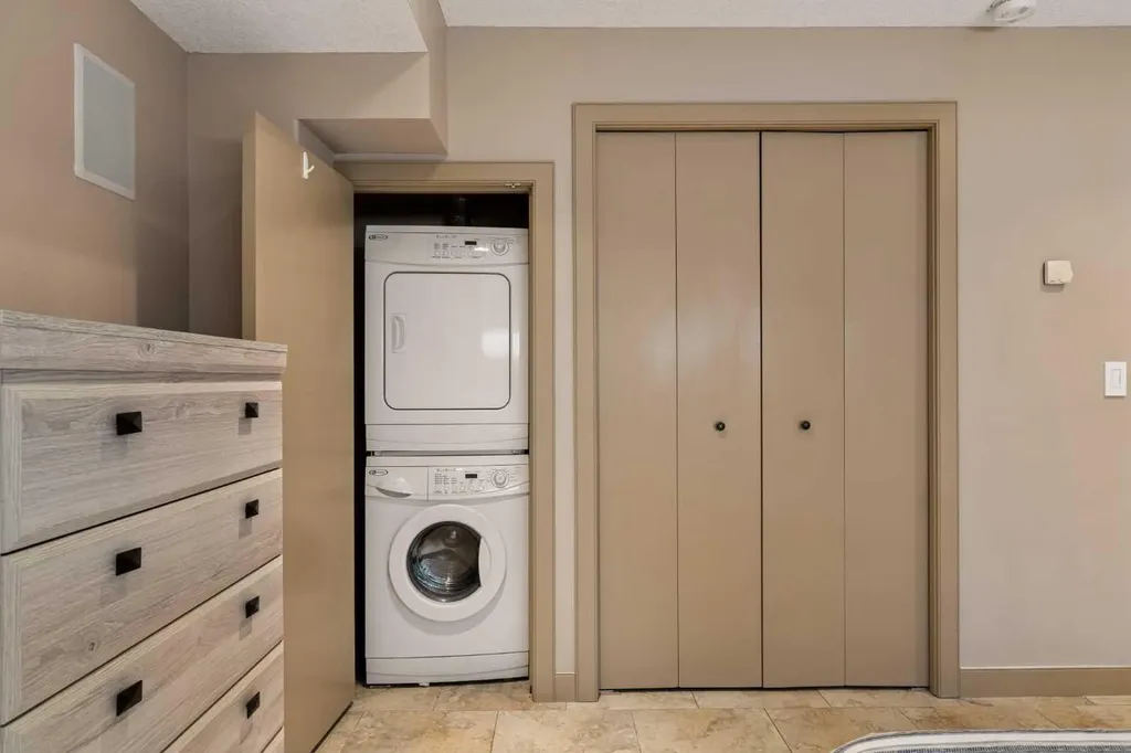 3127 40 Street SW Calgary AB T3E 3J9
