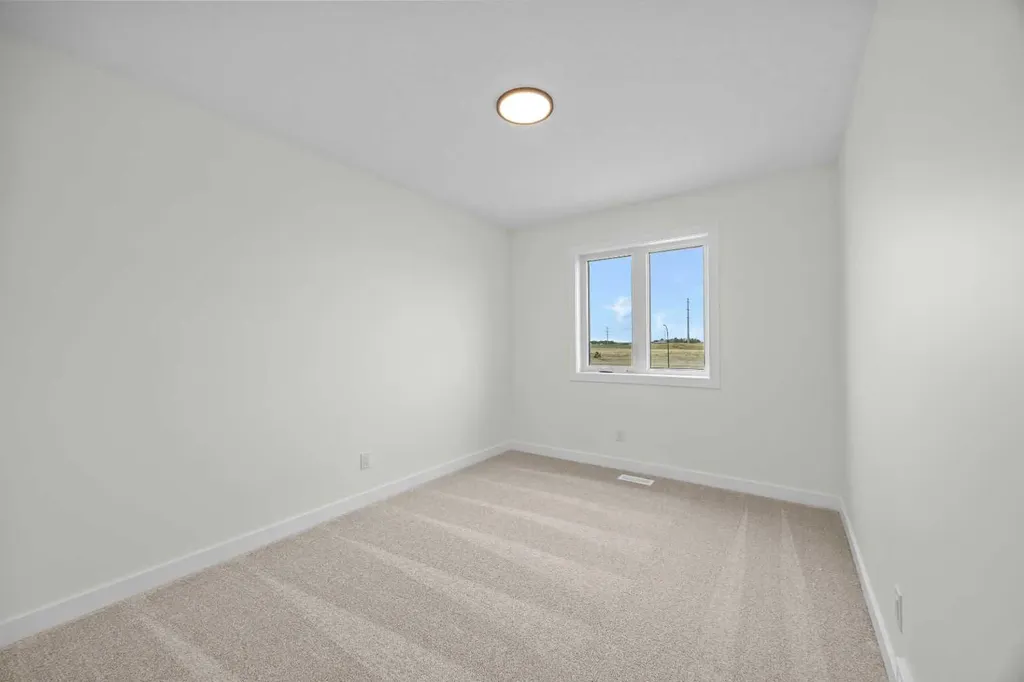 41 Hotchkiss Gardens SE Calgary AB T3S 0T6