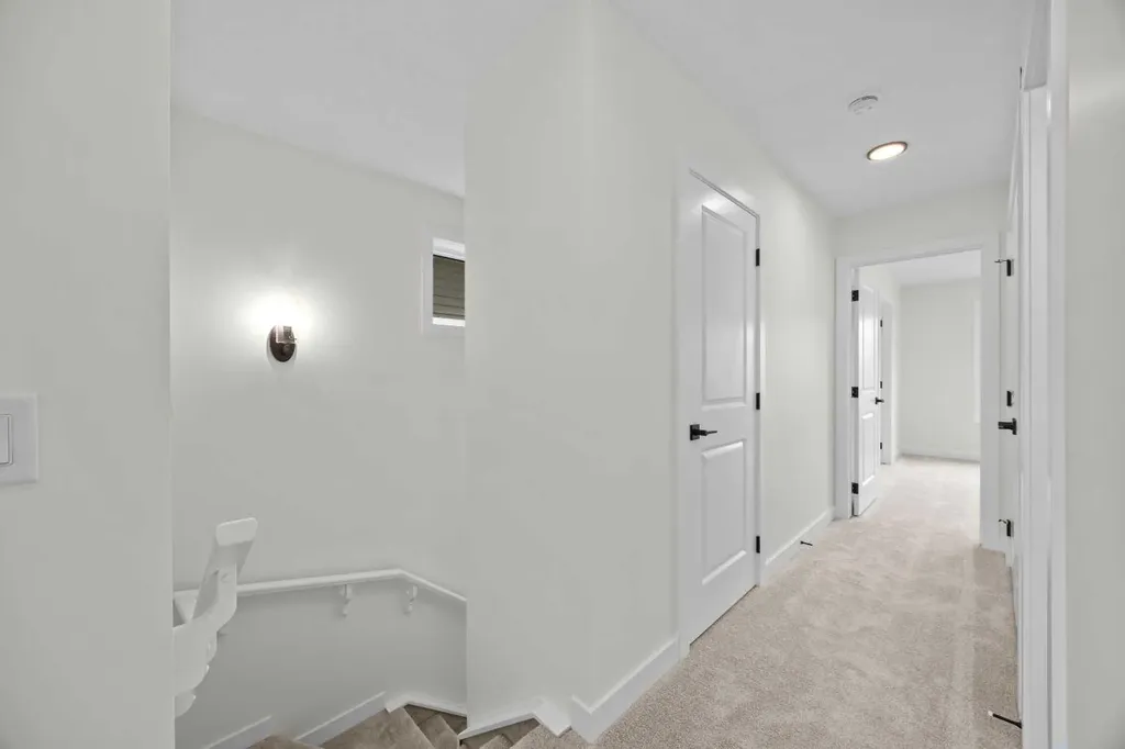 41 Hotchkiss Gardens SE Calgary AB T3S 0T6