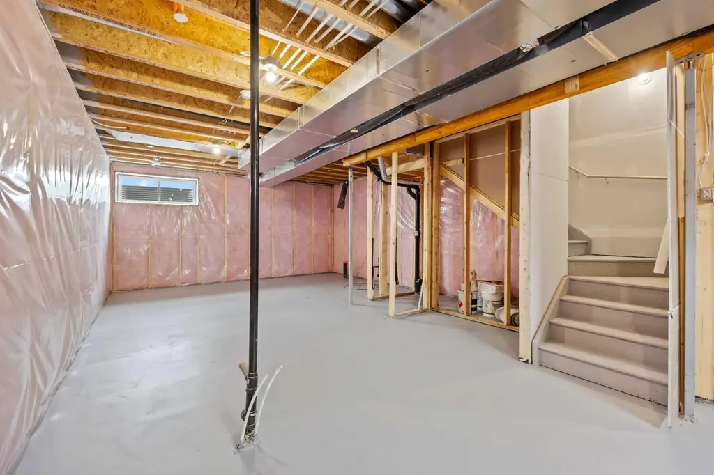 41 Hotchkiss Gardens SE Calgary AB T3S 0T6