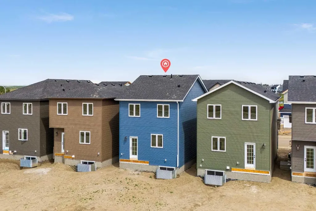 41 Hotchkiss Gardens SE Calgary AB T3S 0T6