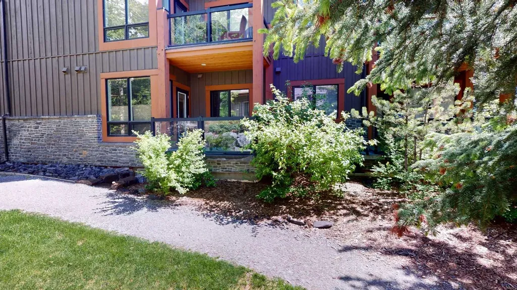 191 Kananaskis Way Canmore AB T1W 0A3