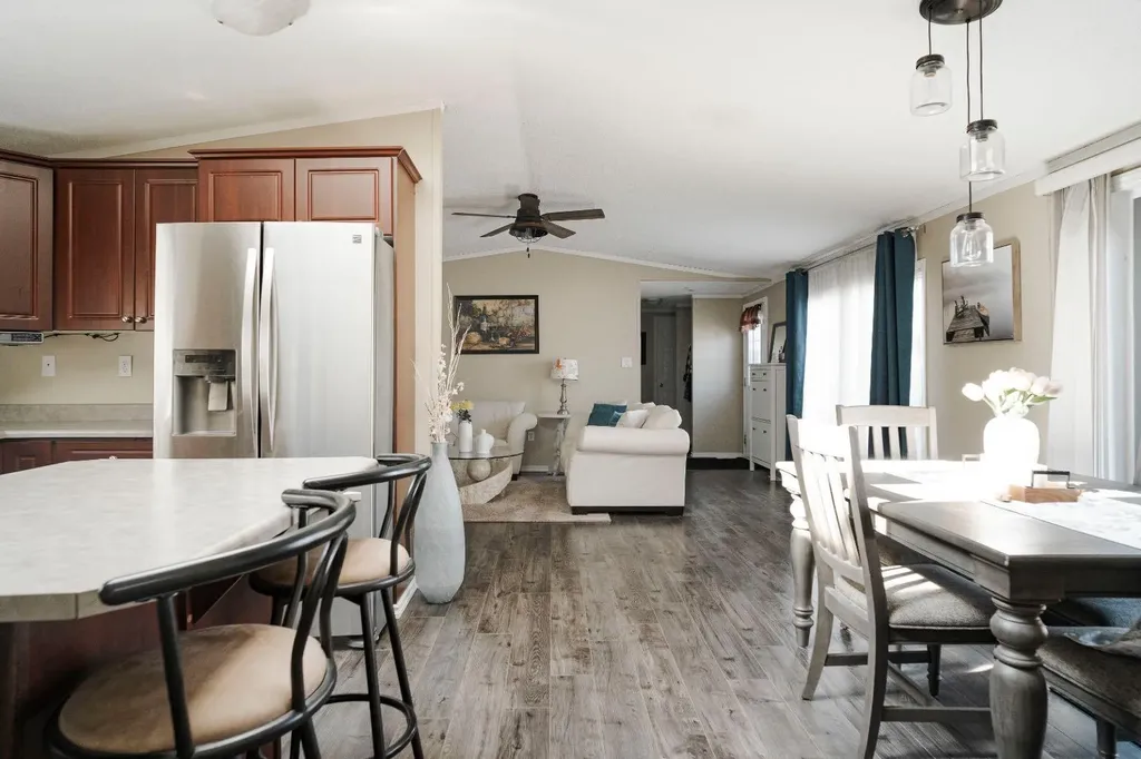 164 Balsam Way Fort Mcmurray AB T9K 0H7