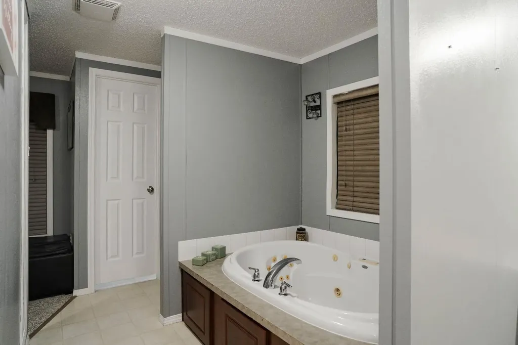 164 Balsam Way Fort Mcmurray AB T9K 0H7