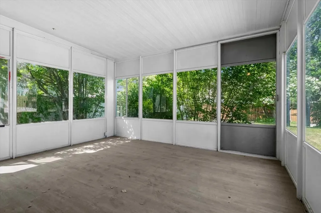1615 22a Street NW Calgary AB T2N 2N8