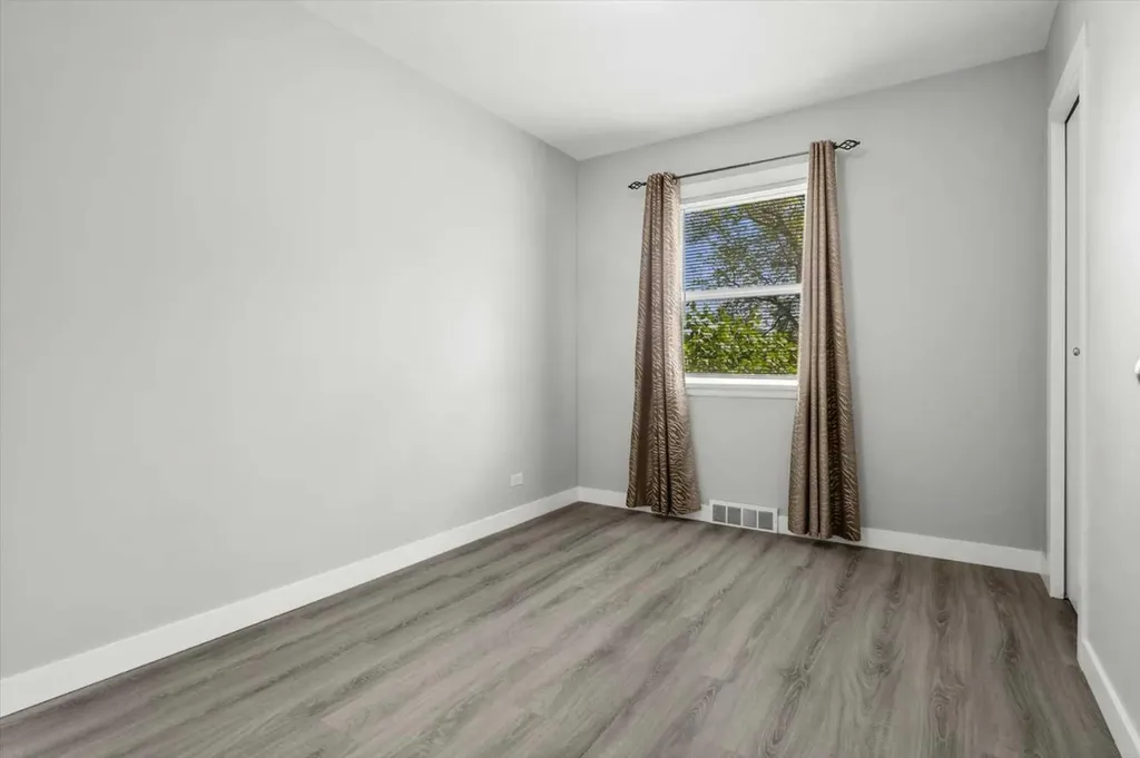 1615 22a Street NW Calgary AB T2N 2N8