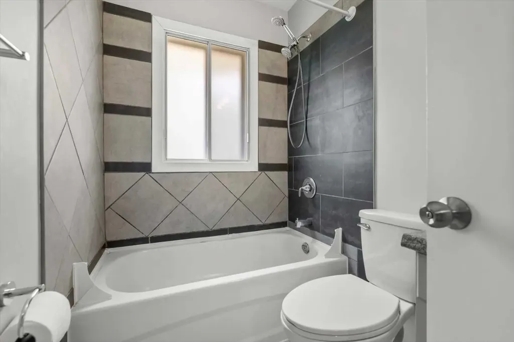 1615 22a Street NW Calgary AB T2N 2N8