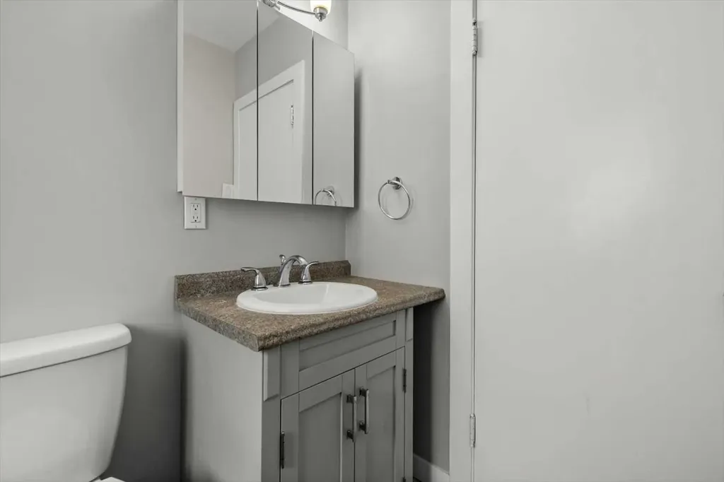 1615 22a Street NW Calgary AB T2N 2N8