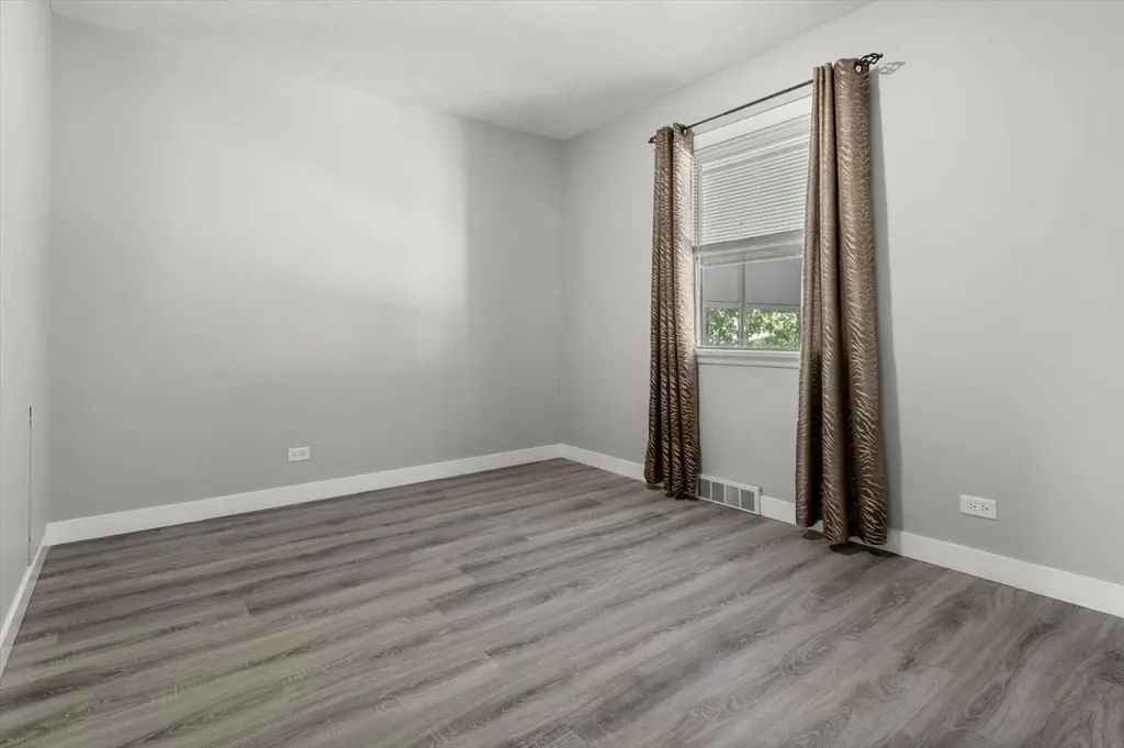 1615 22a Street NW Calgary AB T2N 2N8