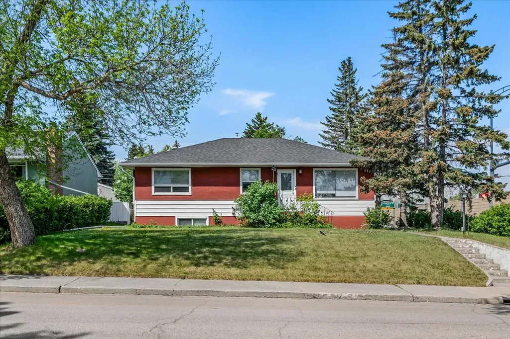 1615 22a Street NW Calgary AB T2N 2N8