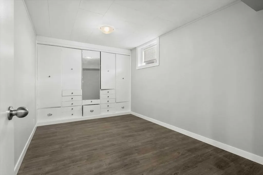 1615 22a Street NW Calgary AB T2N 2N8