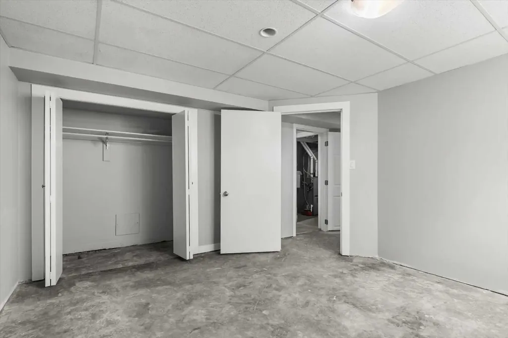 1615 22a Street NW Calgary AB T2N 2N8