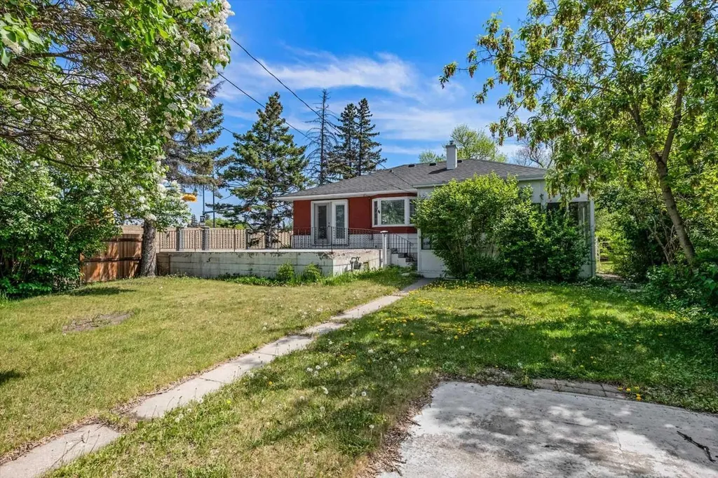 1615 22a Street NW Calgary AB T2N 2N8