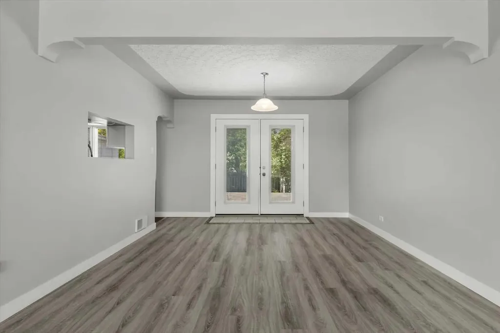 1615 22a Street NW Calgary AB T2N 2N8