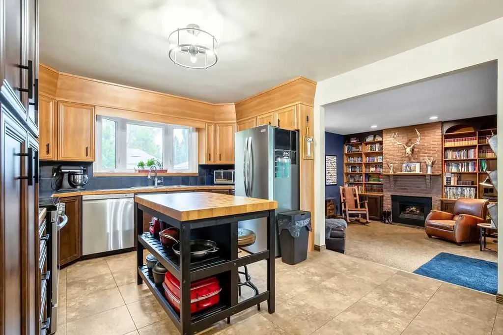 723 5 Avenue SW High River AB T1V 1B9