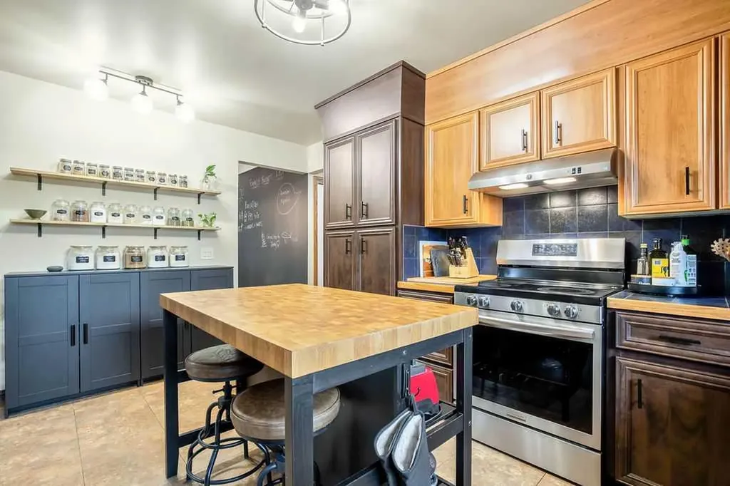 723 5 Avenue SW High River AB T1V 1B9