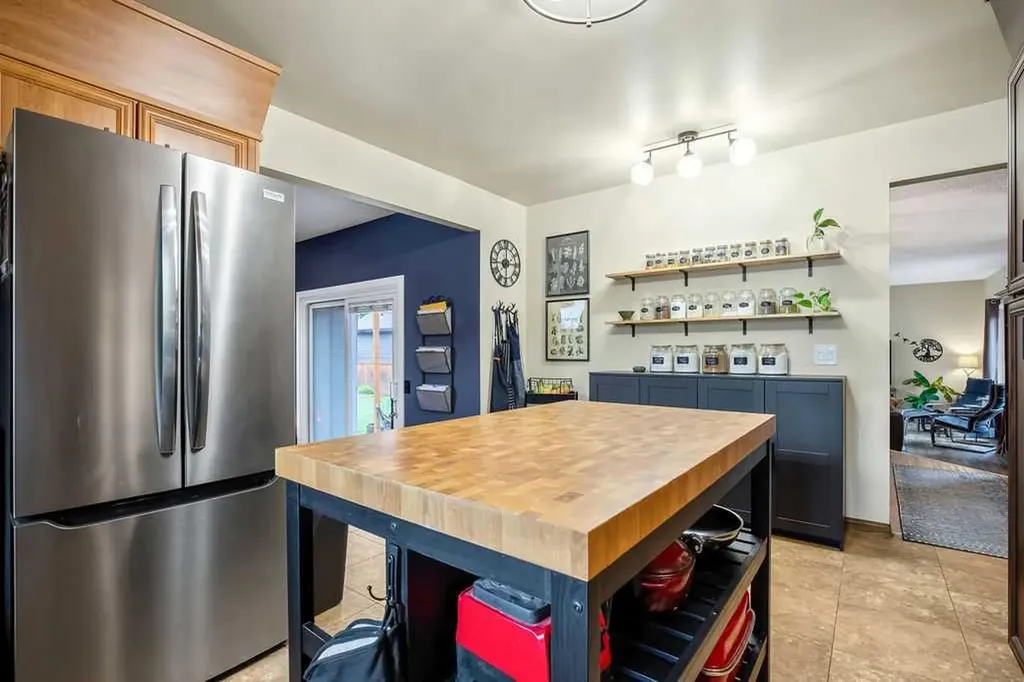 723 5 Avenue SW High River AB T1V 1B9