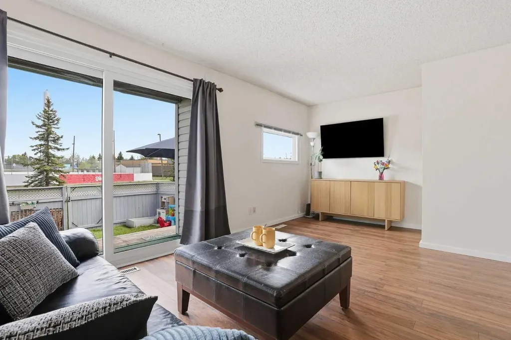 131 Templehill Drive NE Calgary AB T1Y4T1