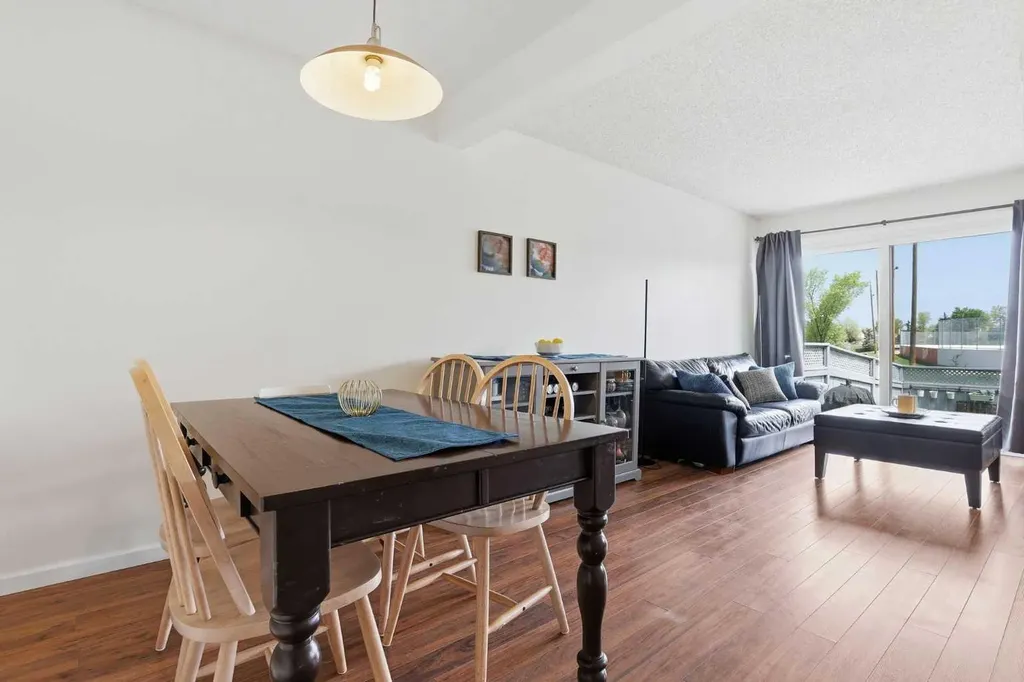 131 Templehill Drive NE Calgary AB T1Y4T1