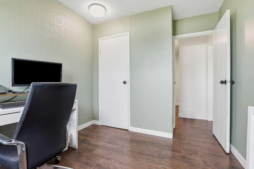 131 Templehill Drive NE Calgary AB T1Y4T1