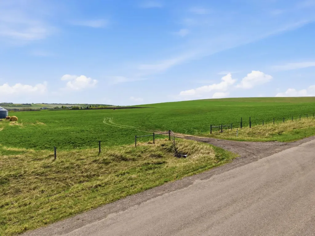 80 Street W Rural Foothills County AB T1S 0S3