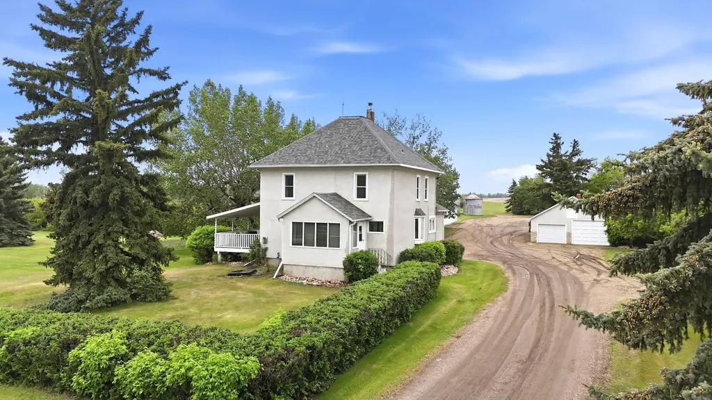 5402 70 Street Stettler AB T0C 2L0