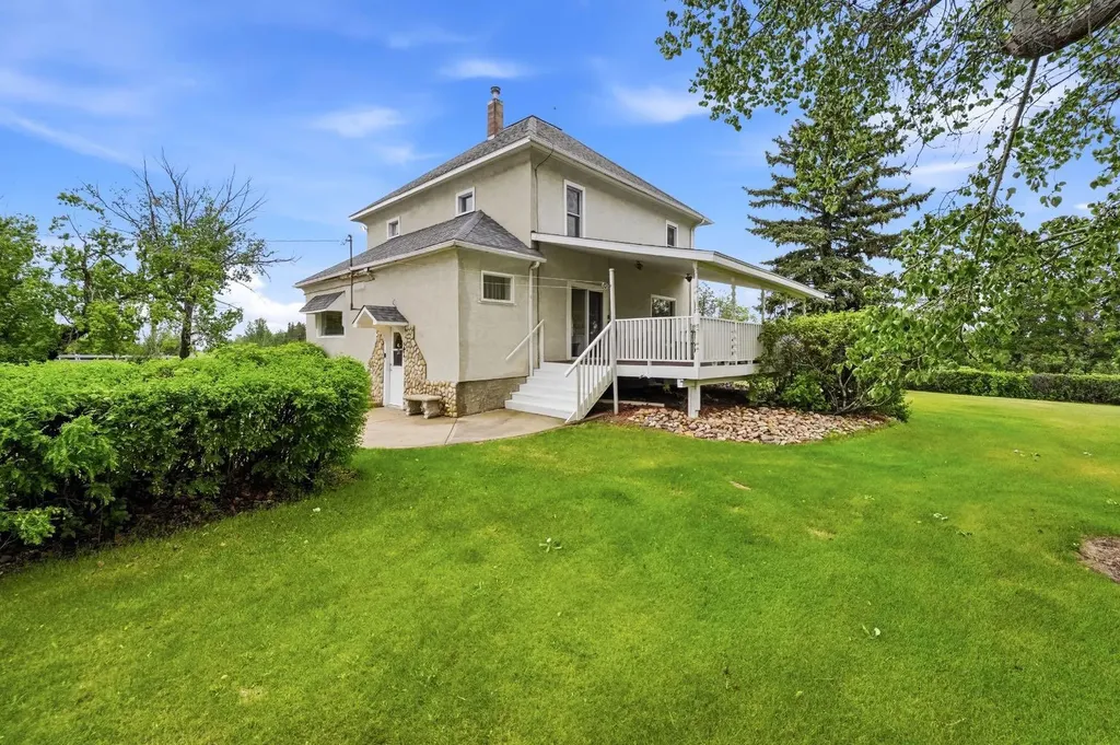 5402 70 Street Stettler AB T0C 2L0
