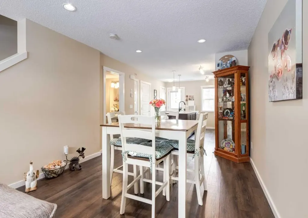 606 Cranford Mews SE Calgary AB T3M 2P1