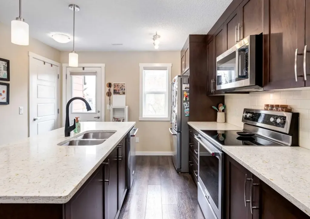 606 Cranford Mews SE Calgary AB T3M 2P1