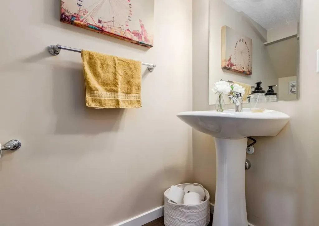 606 Cranford Mews SE Calgary AB T3M 2P1