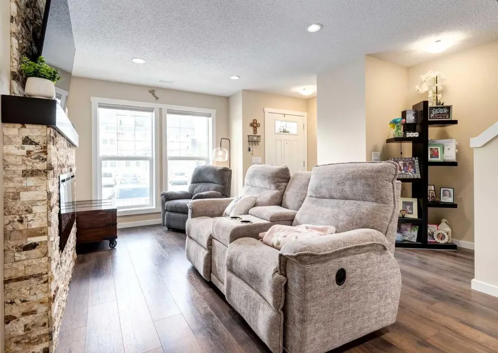 606 Cranford Mews SE Calgary AB T3M 2P1