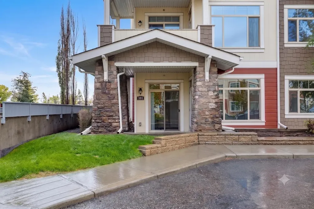 16 Auburn Bay Link SE Calgary AB T3M1Z6