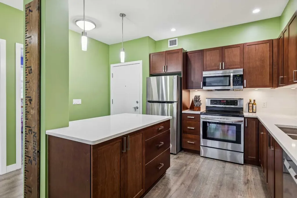 16 Auburn Bay Link SE Calgary AB T3M1Z6