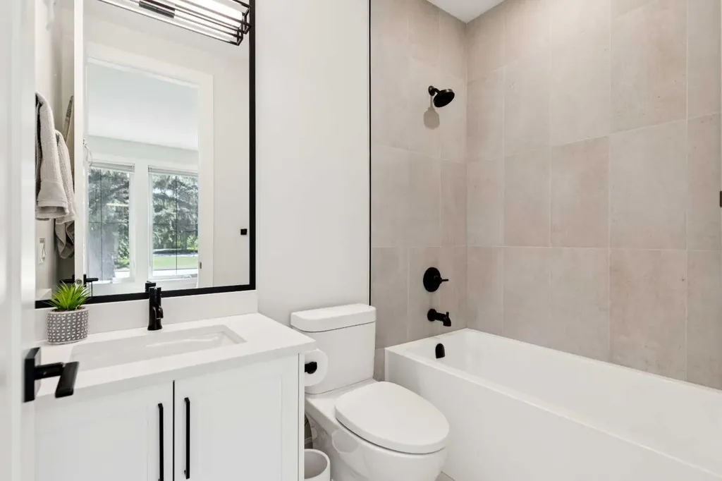 3004 Hampton Crescent SW Calgary AB T3E 4R2