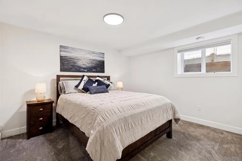 3004 Hampton Crescent SW Calgary AB T3E 4R2