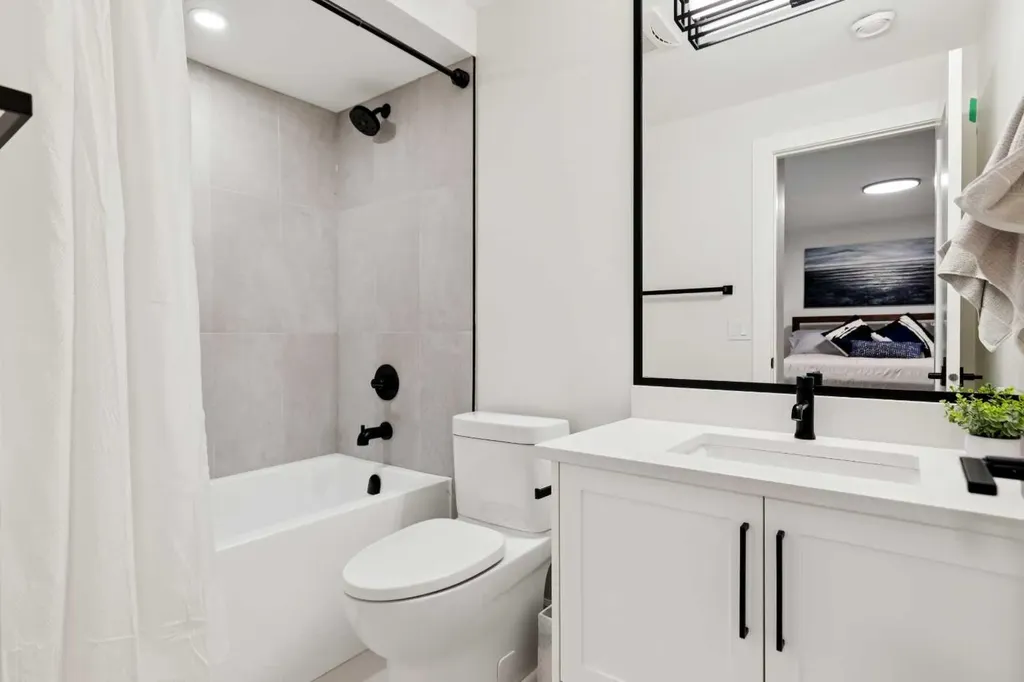 3004 Hampton Crescent SW Calgary AB T3E 4R2