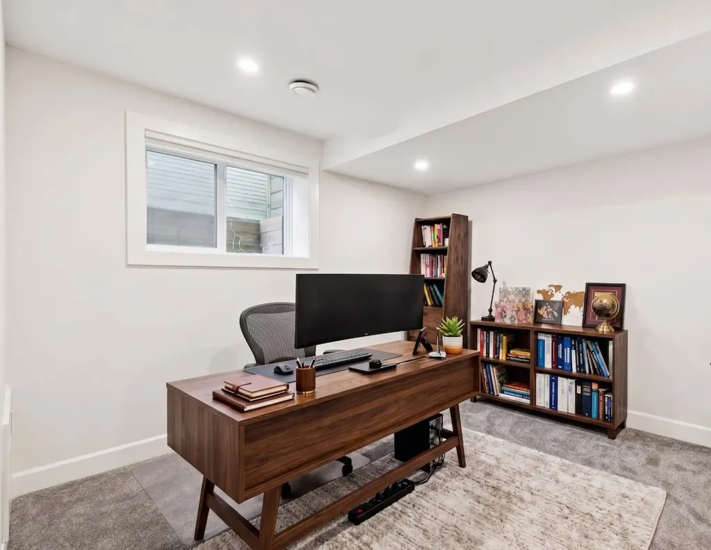 3004 Hampton Crescent SW Calgary AB T3E 4R2