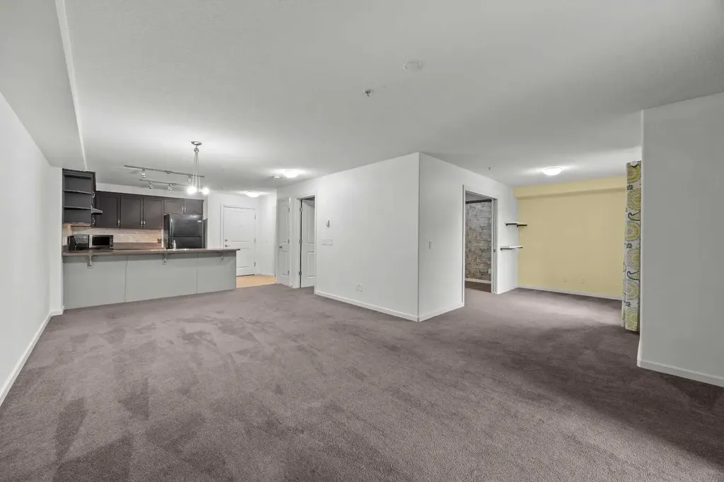 310 Mckenzie Towne Gate SE Calgary AB T2Z 1A6