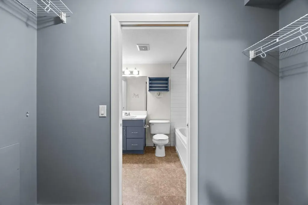 310 Mckenzie Towne Gate SE Calgary AB T2Z 1A6