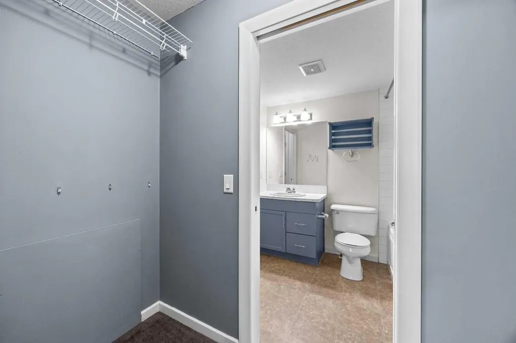 310 Mckenzie Towne Gate SE Calgary AB T2Z 1A6