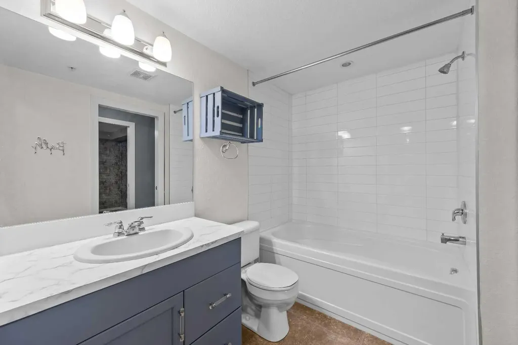 310 Mckenzie Towne Gate SE Calgary AB T2Z 1A6