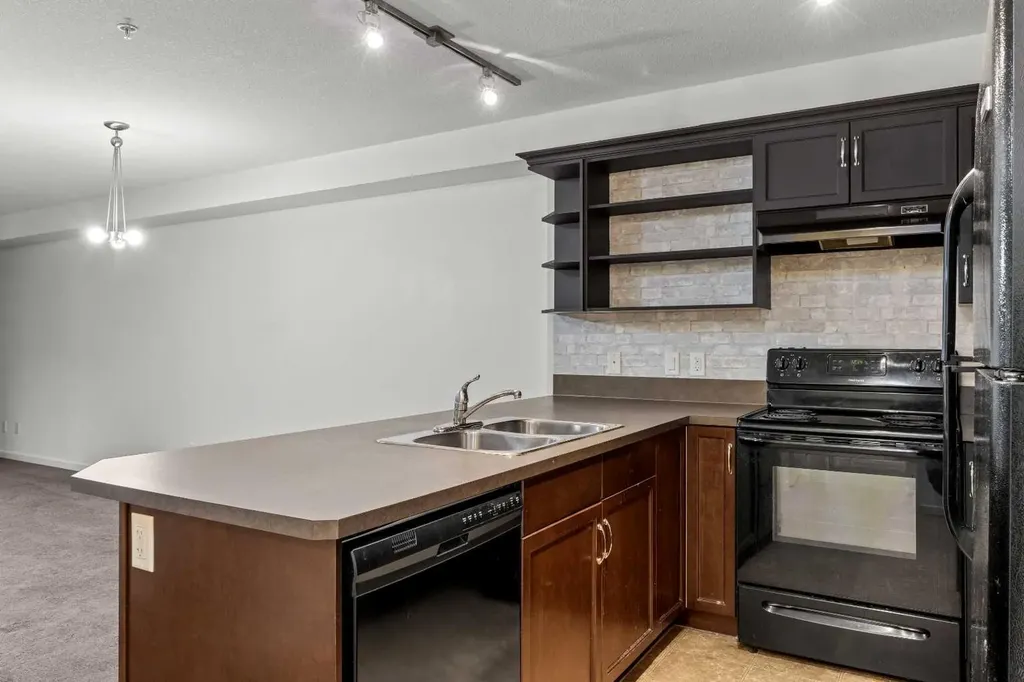 310 Mckenzie Towne Gate SE Calgary AB T2Z 1A6