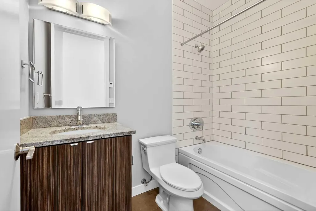788 12 Avenue SW Calgary AB T2R0H1