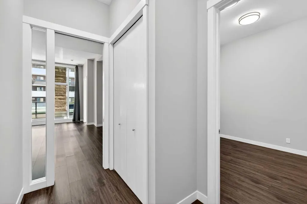 788 12 Avenue SW Calgary AB T2R0H1