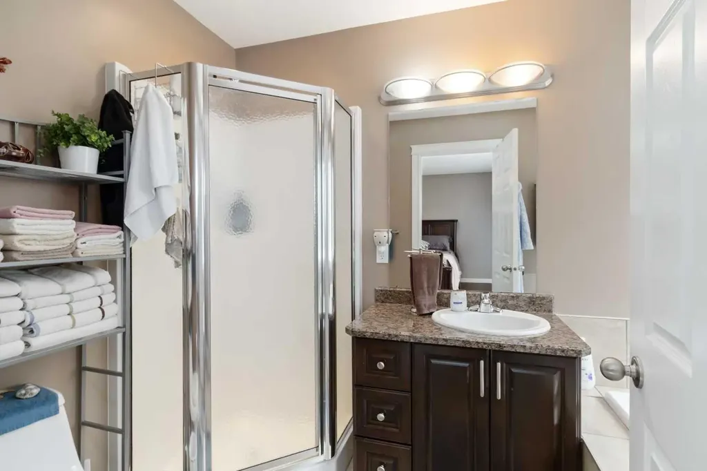108 Chestnut Way Fort Mcmurray AB T9K 1M6