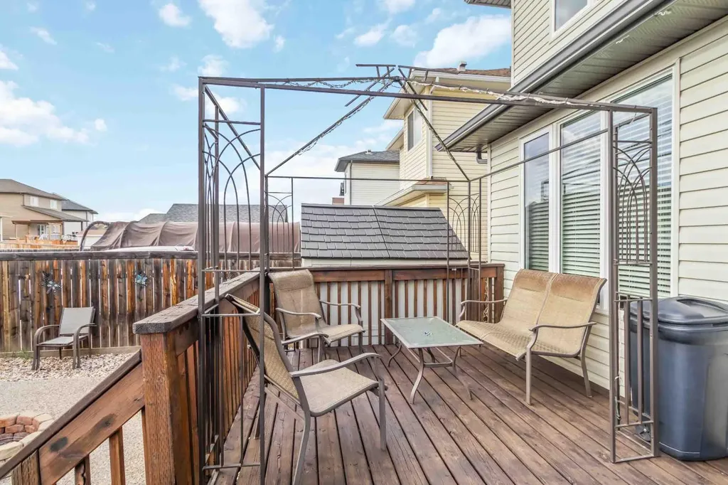 108 Chestnut Way Fort Mcmurray AB T9K 1M6
