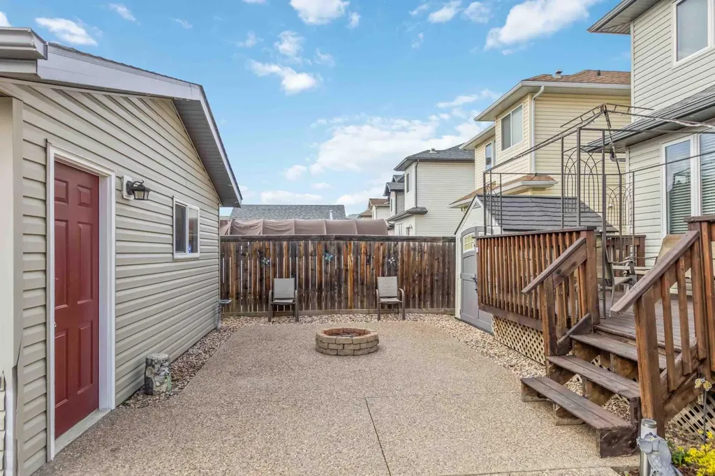 108 Chestnut Way Fort Mcmurray AB T9K 1M6