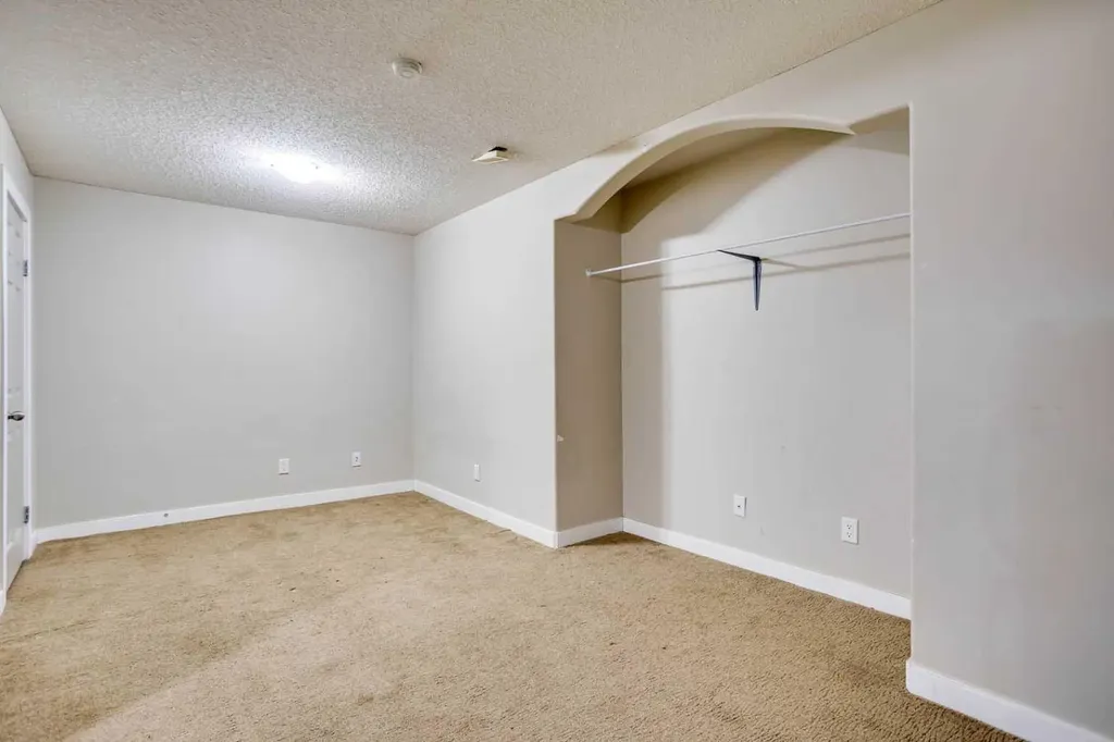 258 Fox Crescent Fort Mcmurray AB T9K 0C2